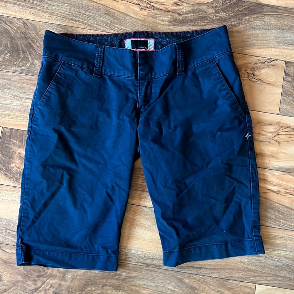 Women’s Hurley Black Bermuda Shorts, size 9